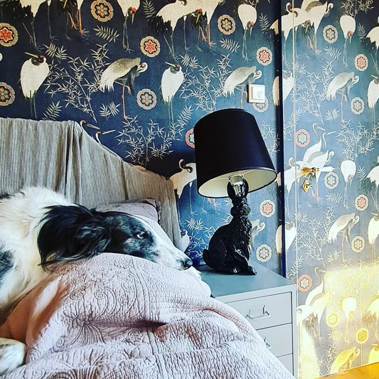 مصباح طاولة على شكل أرنب