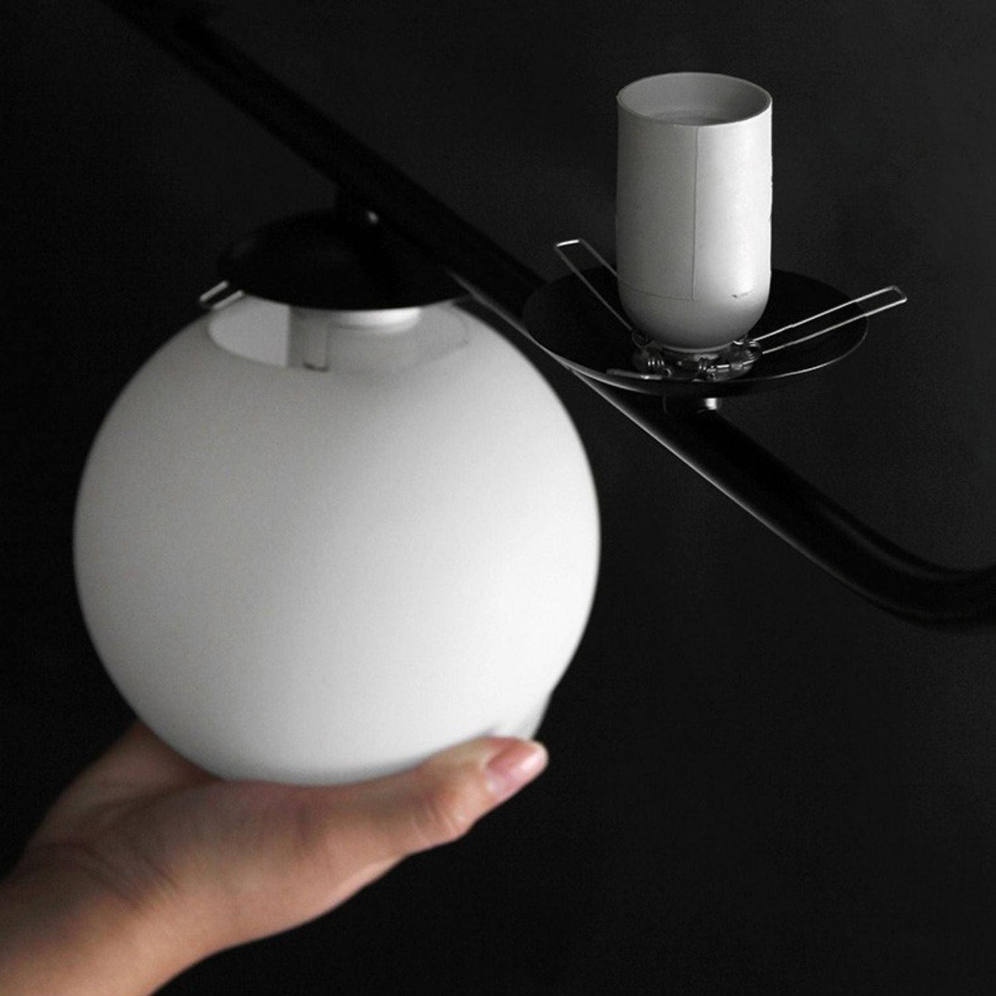 مصباح كاسيني المعلق 