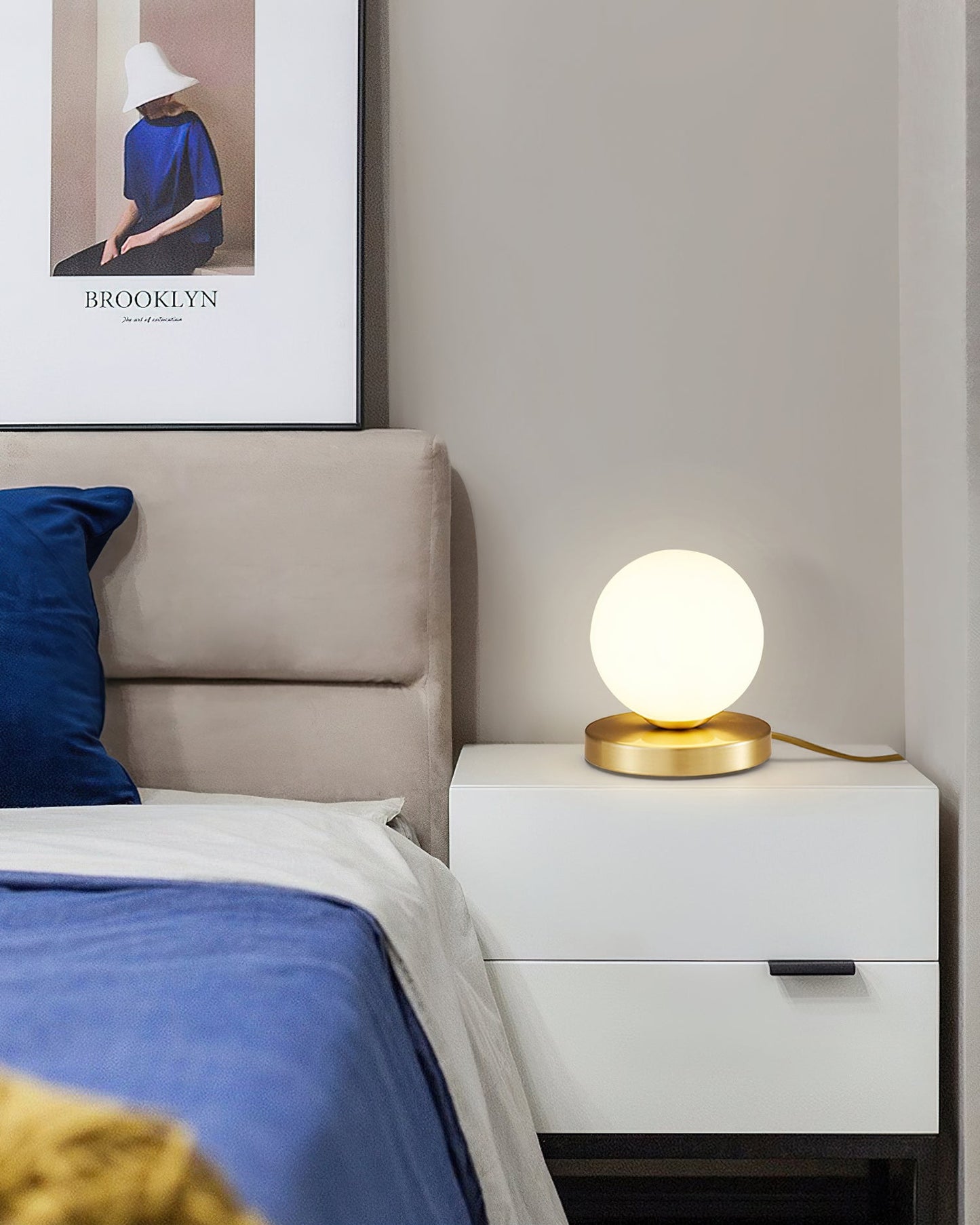 مصباح طاولة دينابولي 