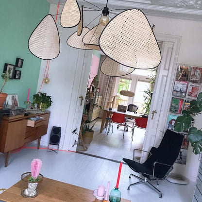 Screen Cannage Suspension