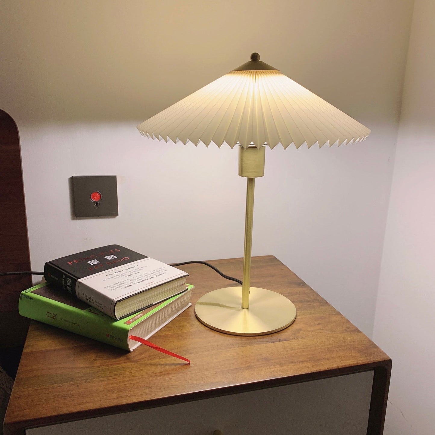 Perla Pleated Table Lamp