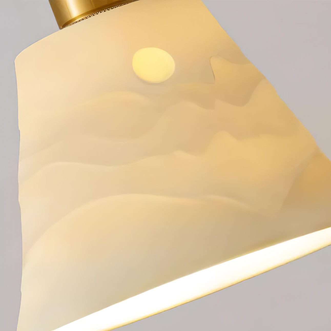 مصباح معلق سيراميكي مخروطي الشكل 