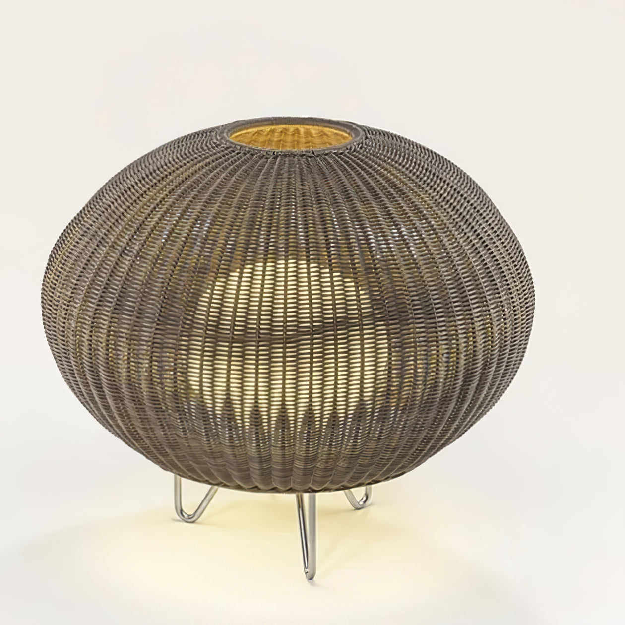 Garota Table Lamp