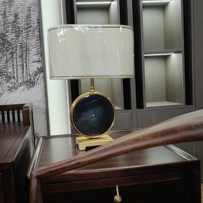 مصباح طاولة كوتور 