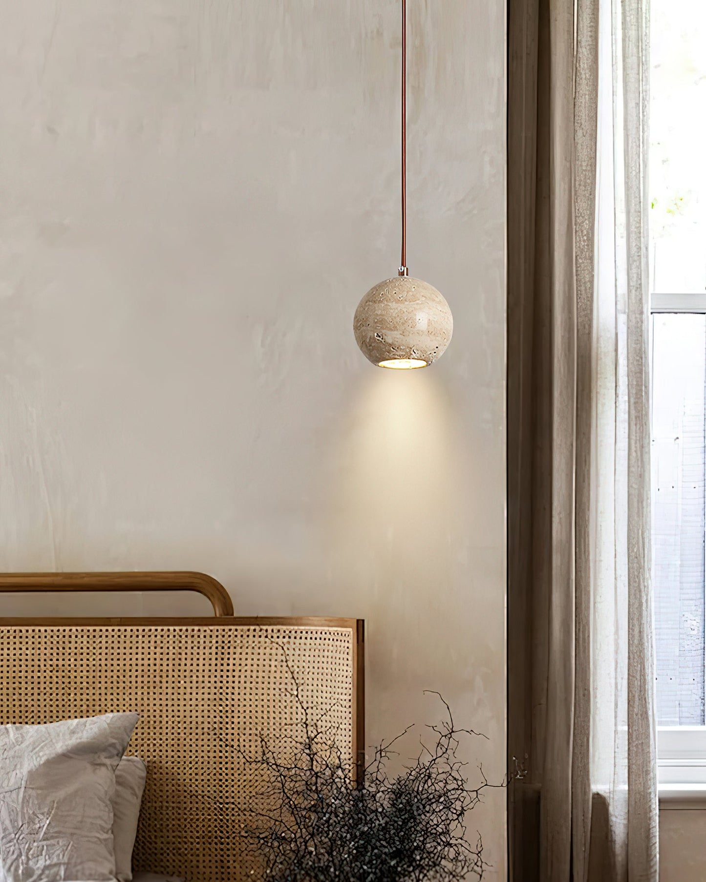 مصباح أدورنو المعلق 