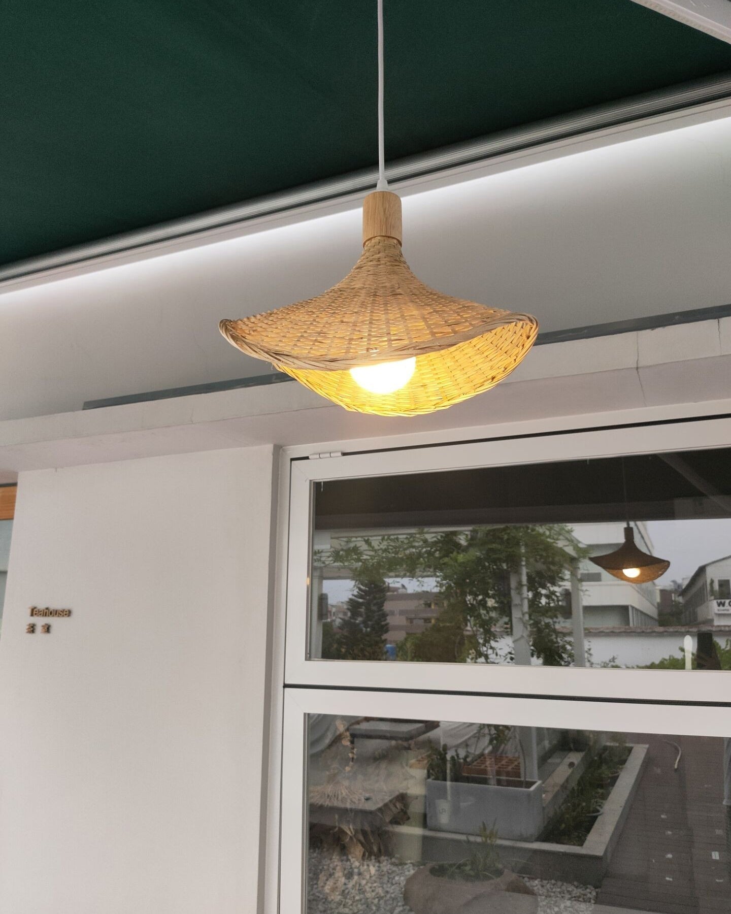 Straw hat Pendant Light