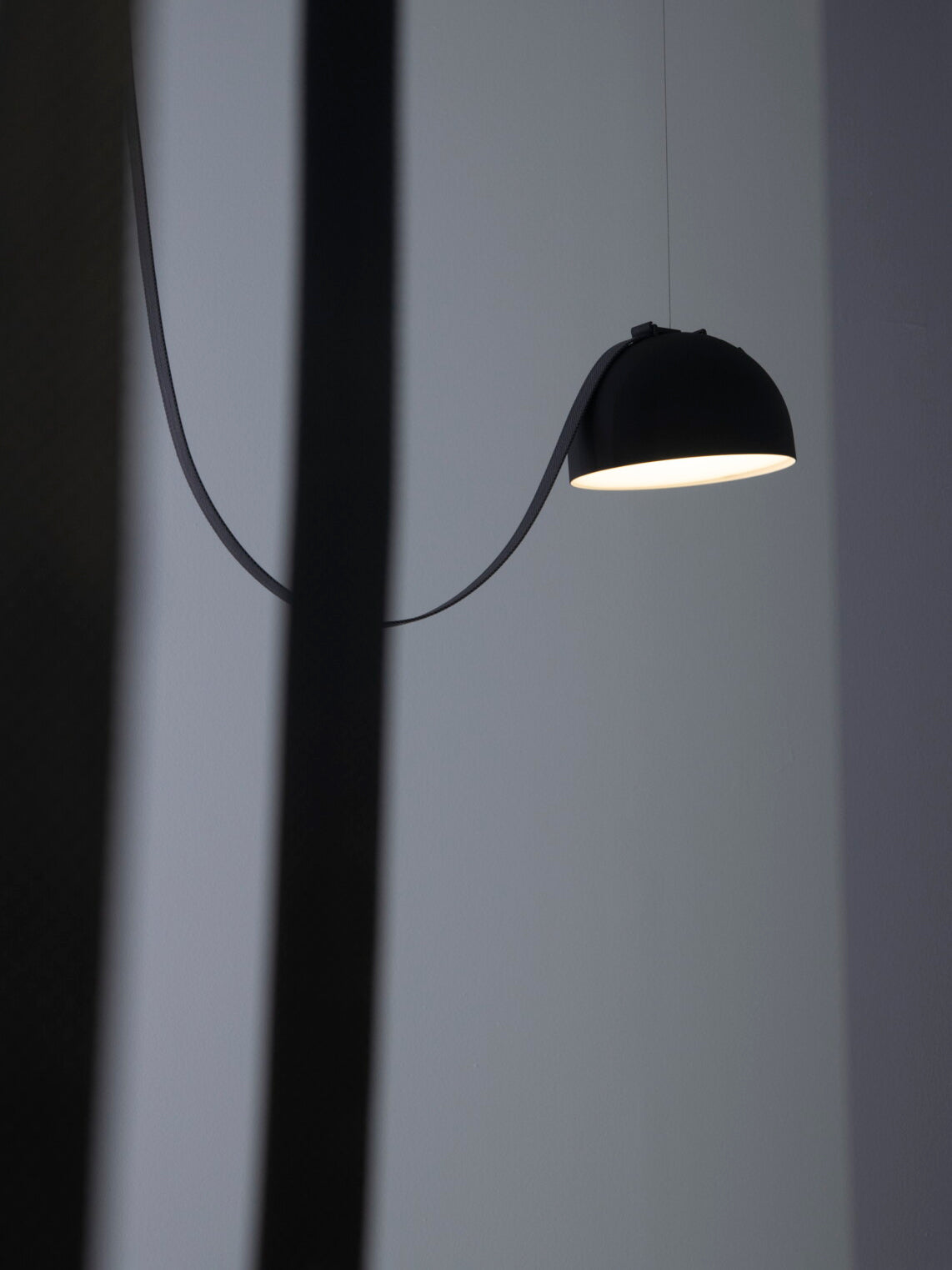 Plusminus Semispheres Leather Pendant Lamp