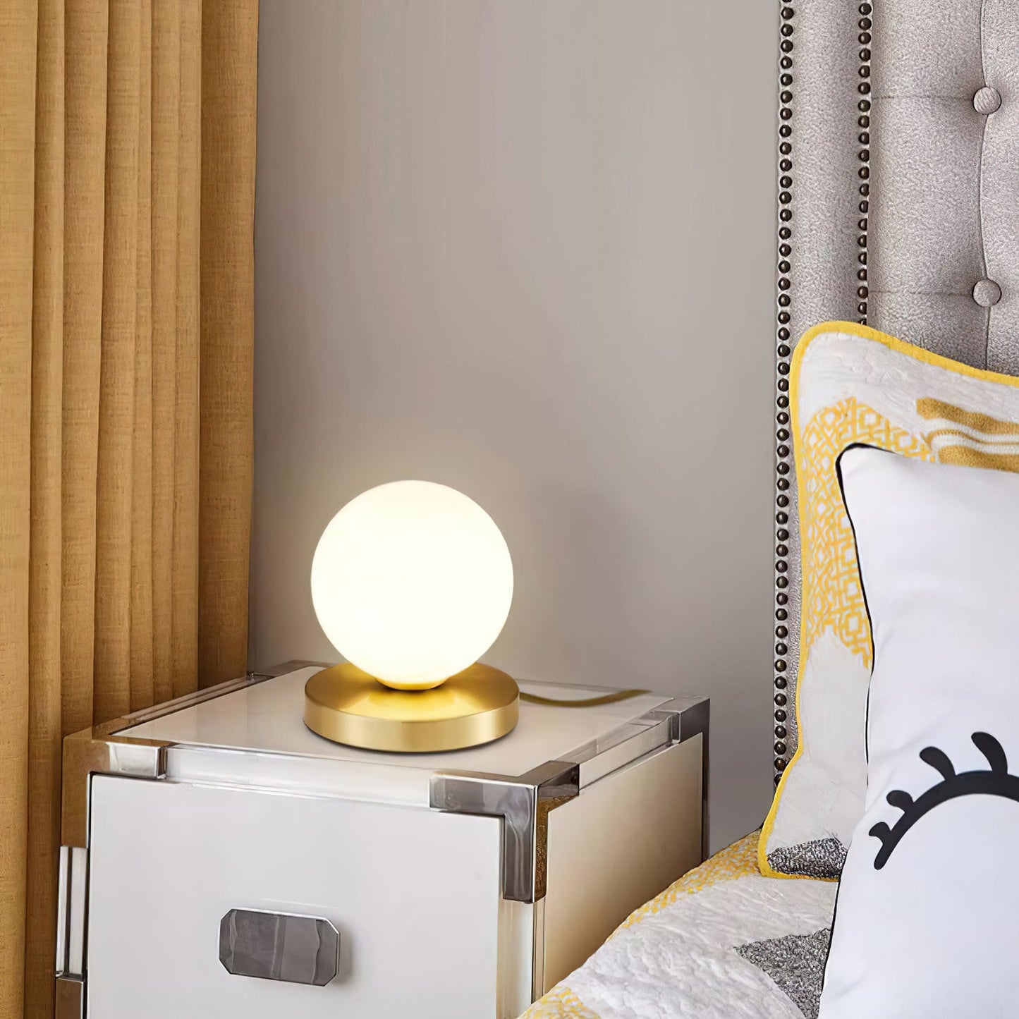 مصباح طاولة دينابولي 