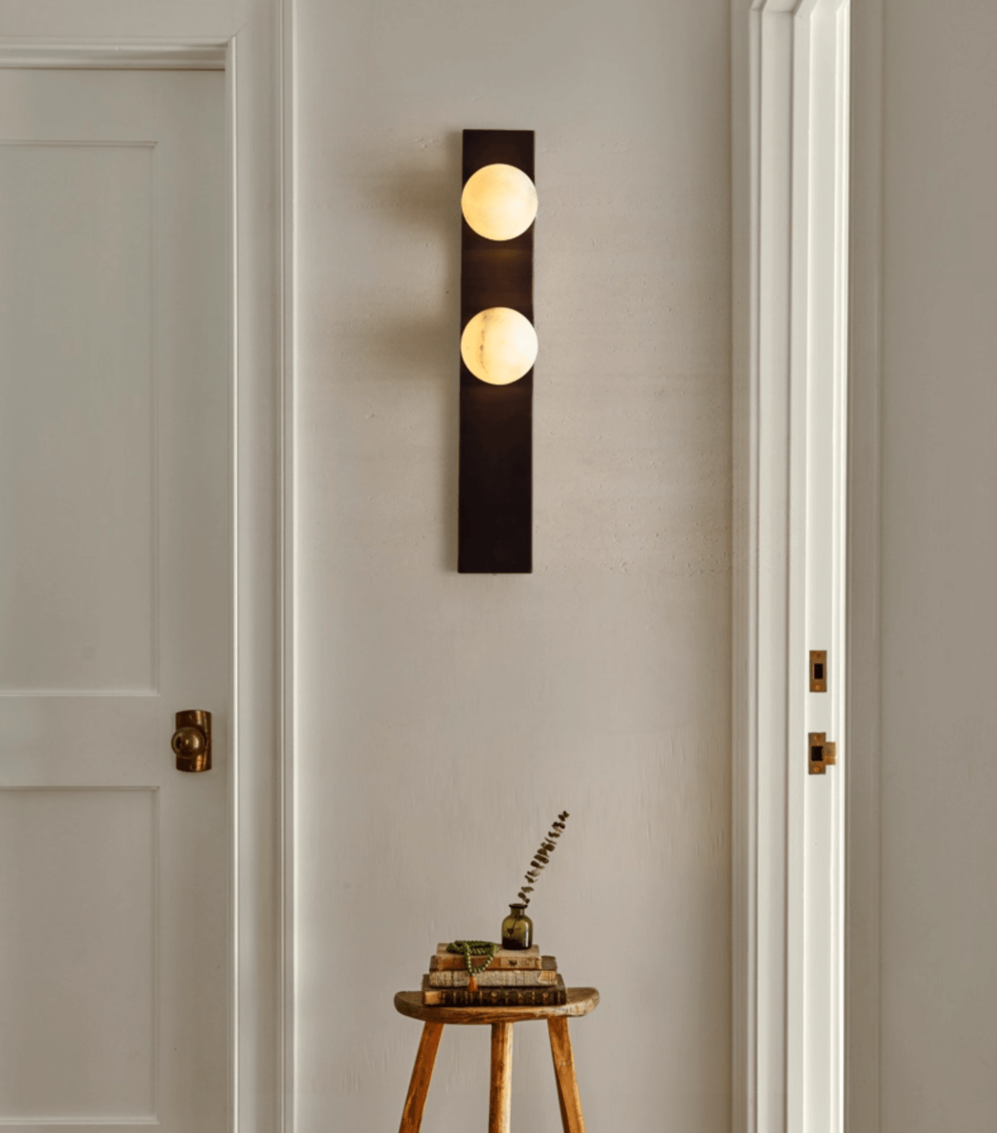 Geo Lumen Bar Alabaster Wall Sconce