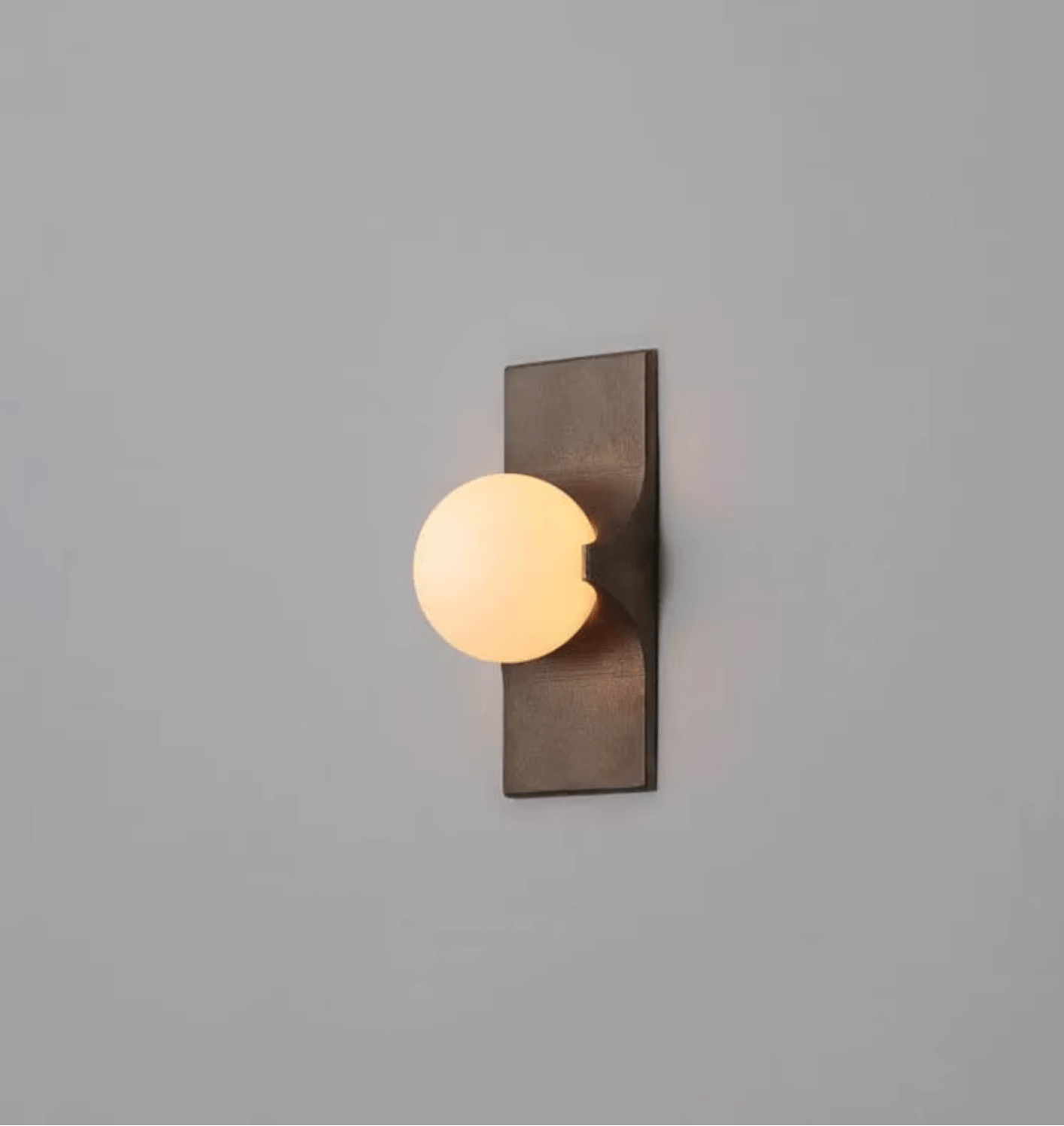 Geo Lumen Bar Alabaster Wall Sconce