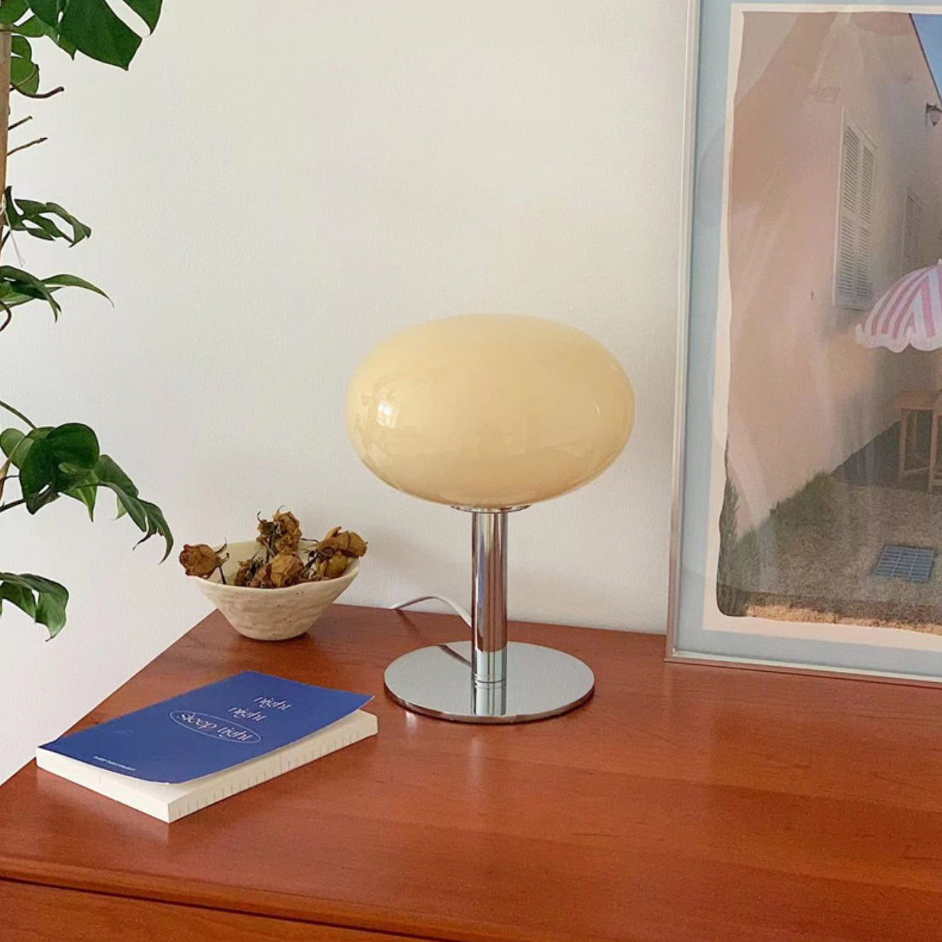 مصباح طاولة Am1n