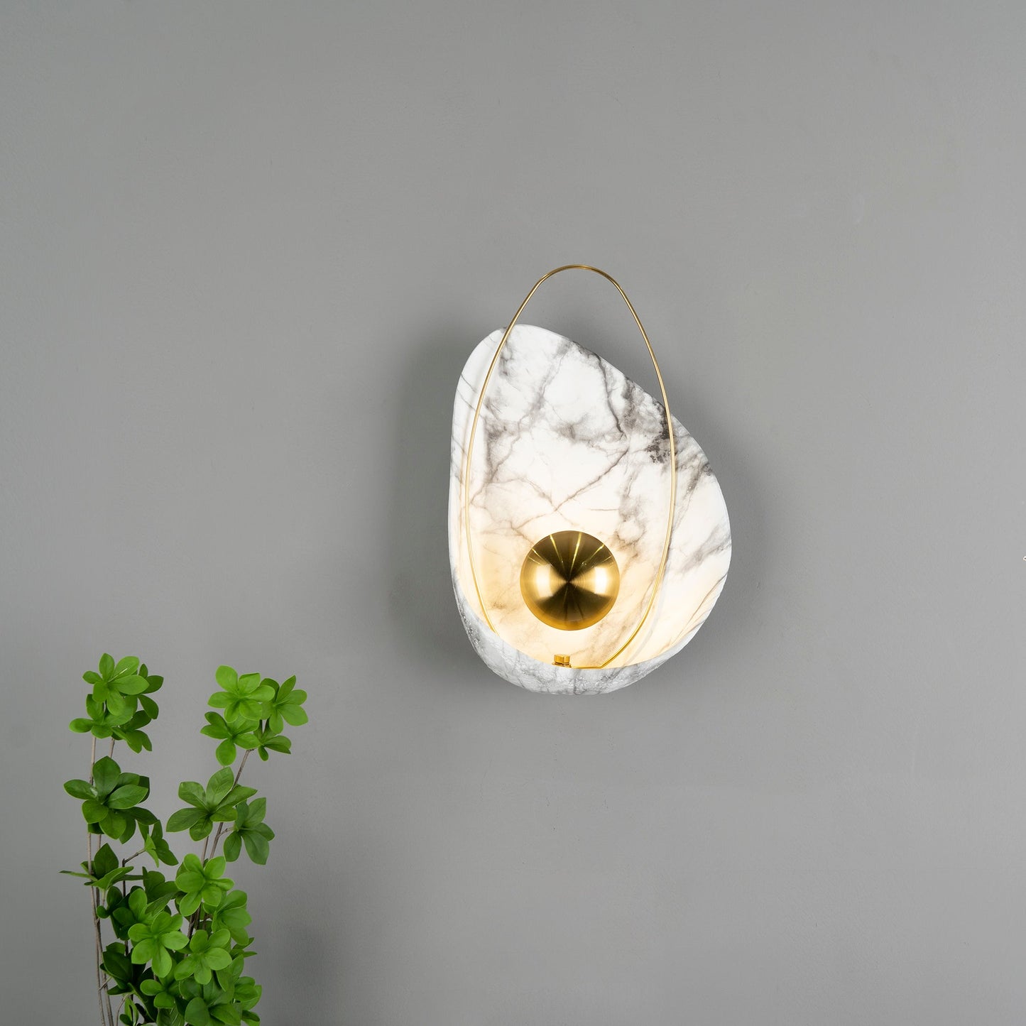 Pearl Wall Lamp