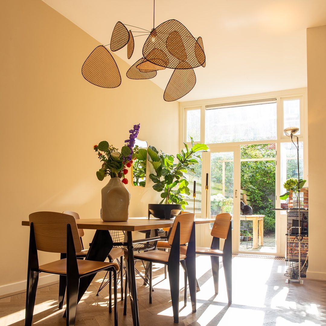 Screen Cannage Suspension