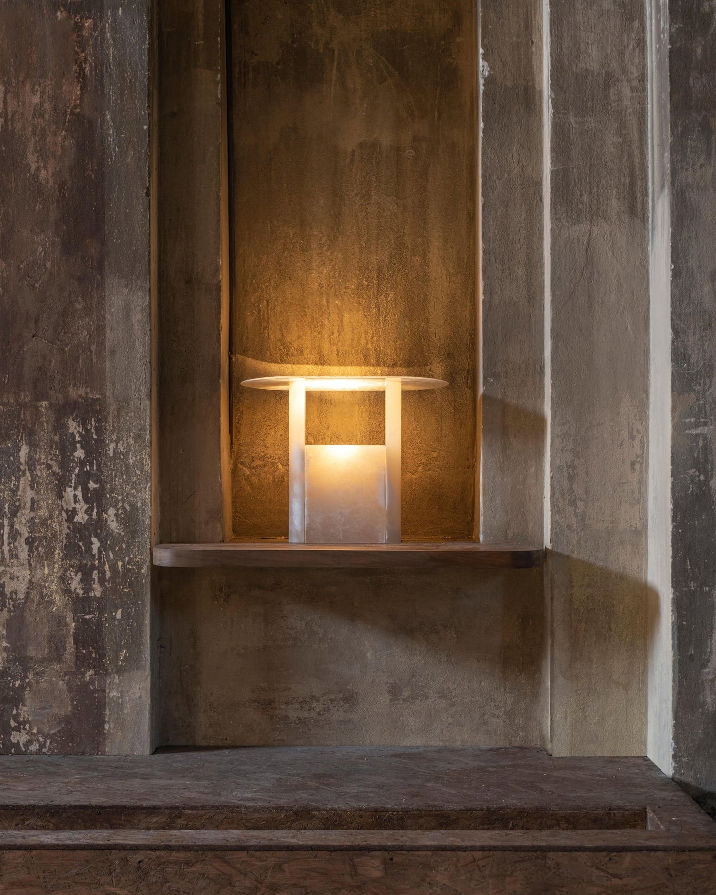 مصباح طاولة بياجيو