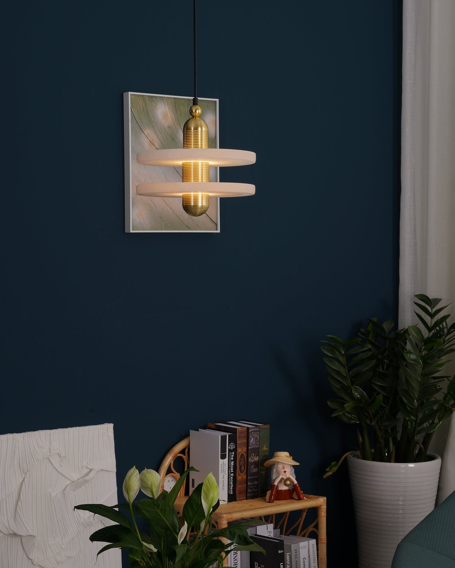 Median Pendant Light