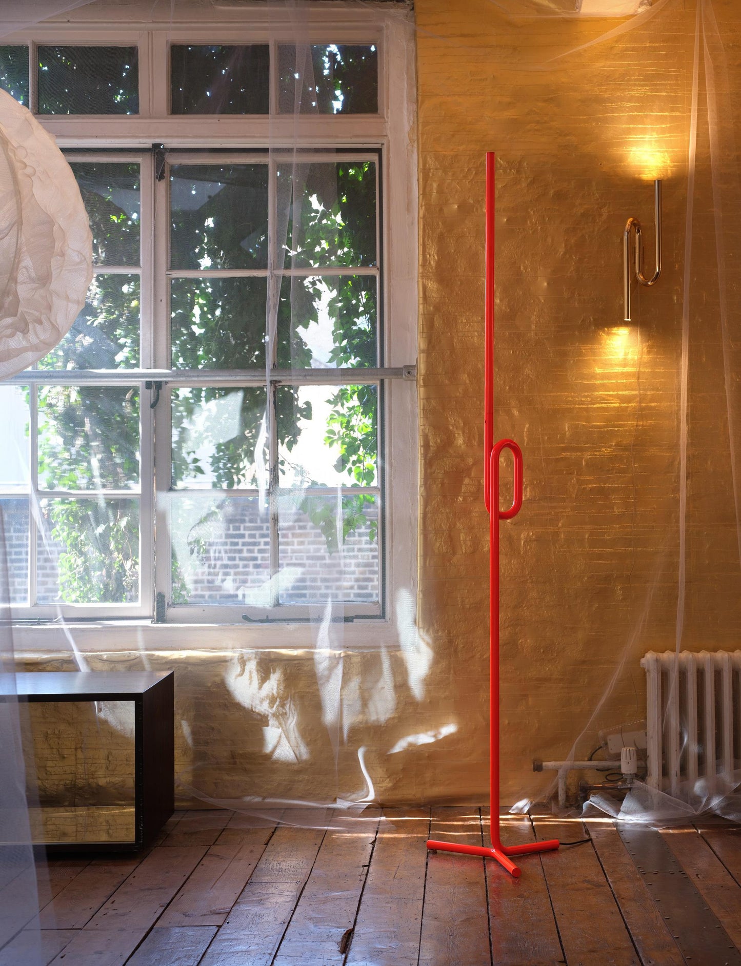 Tobia Floor Lamp