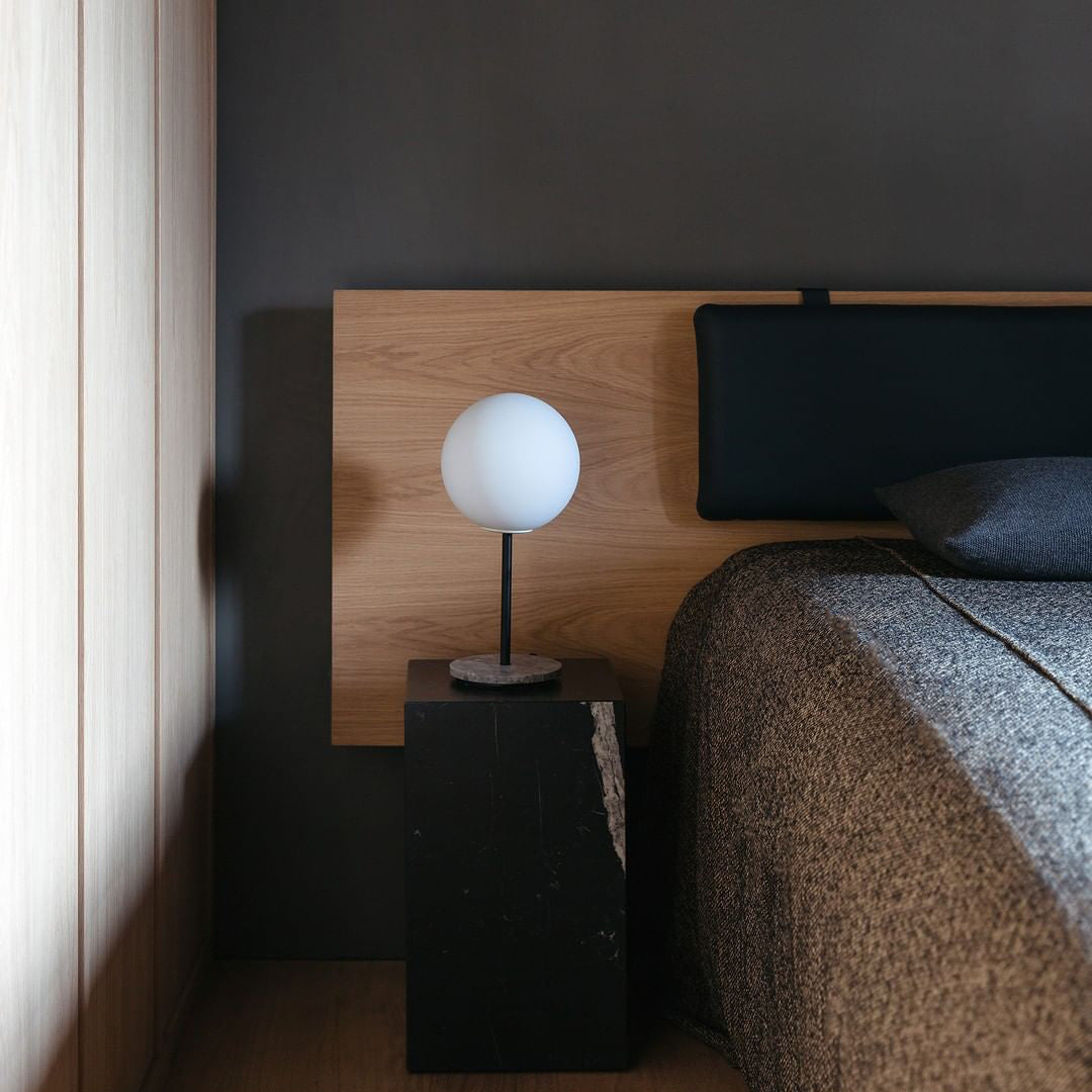 TR Bulb Table Lamp