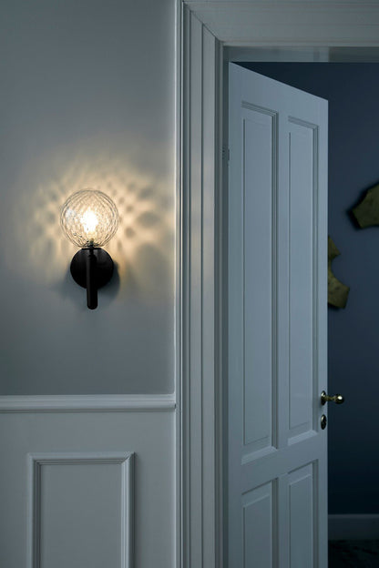 Miira Wall Light