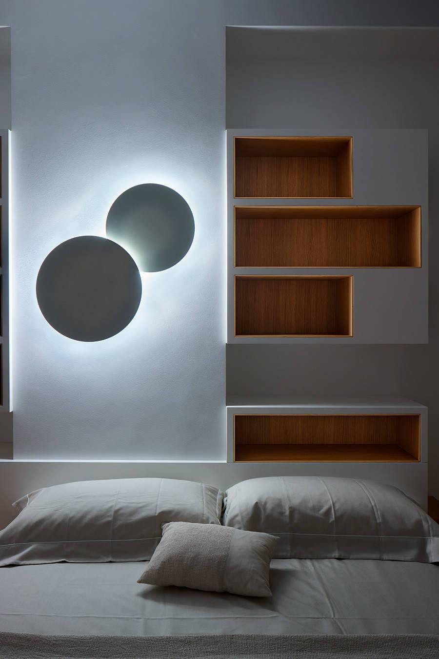 Puck Wall Art Wall Lamp