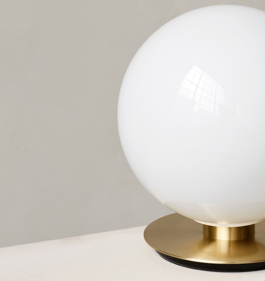 TR Bulb Table Lamp