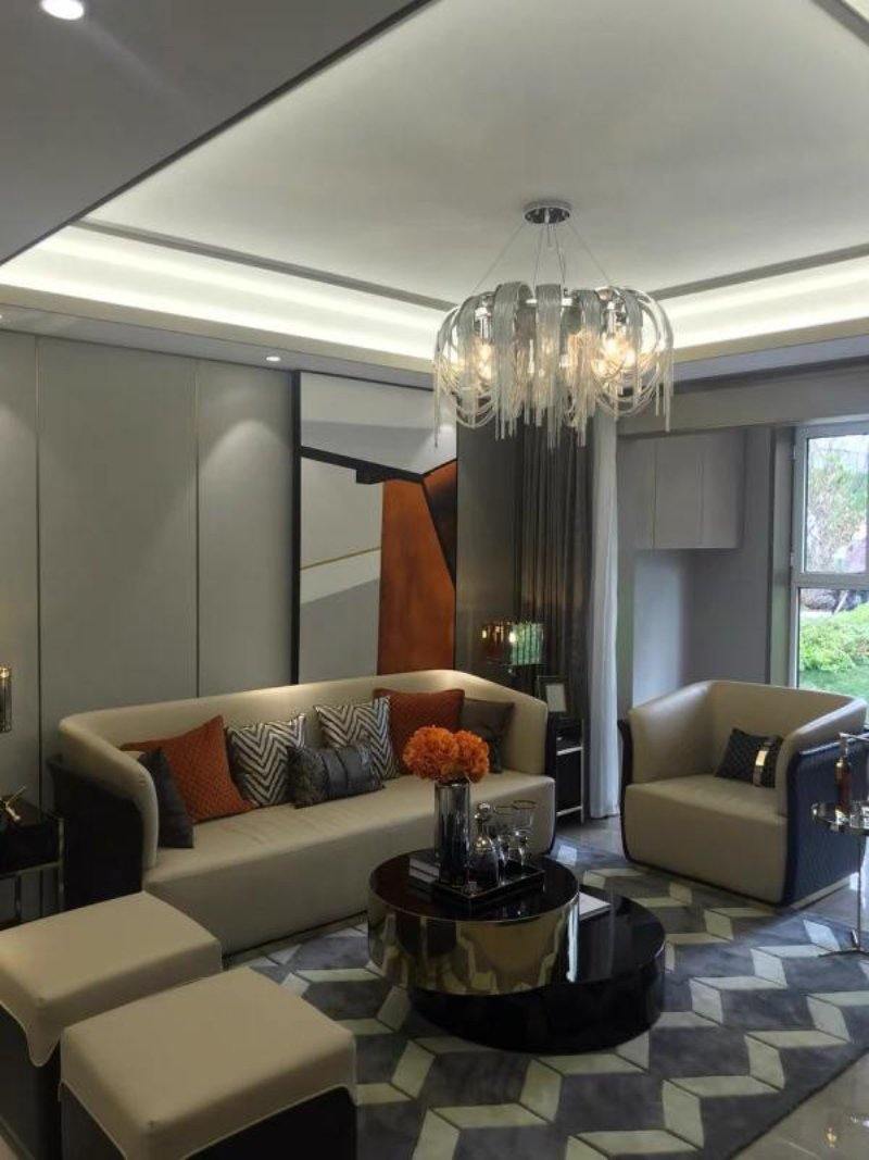 Volver Round Chandelier