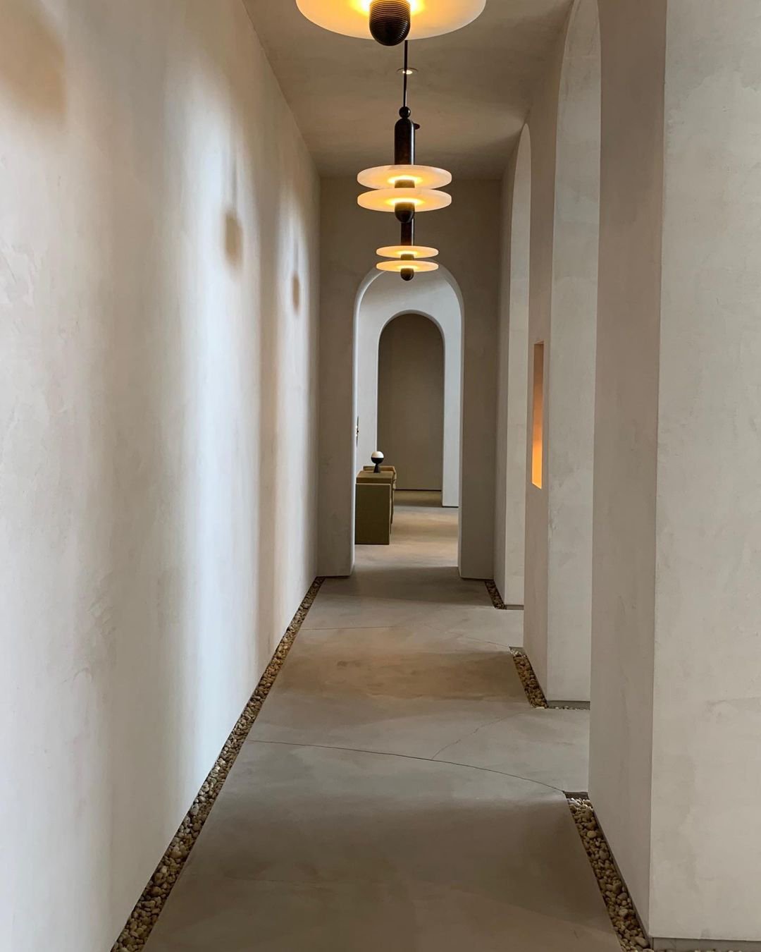 Median Pendant Light