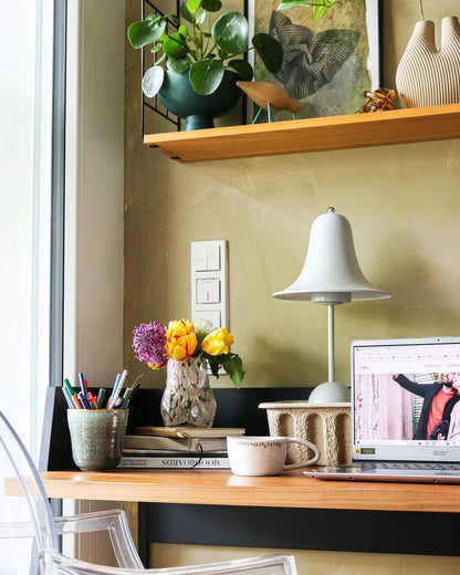 مصباح طاولة بانتوب 