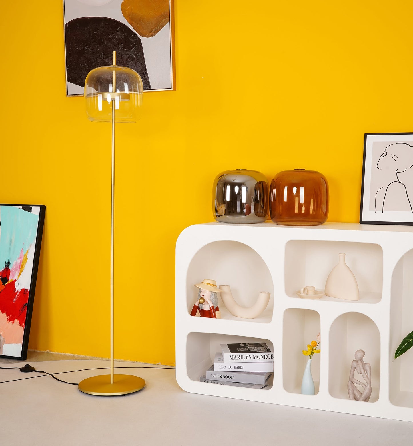 مصباح أرضي من نوع جوجوبا 