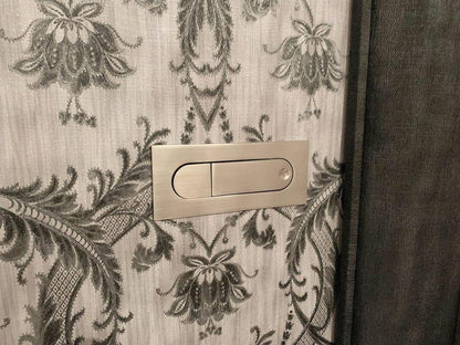 ضوء LED رقمي بجانب السرير 