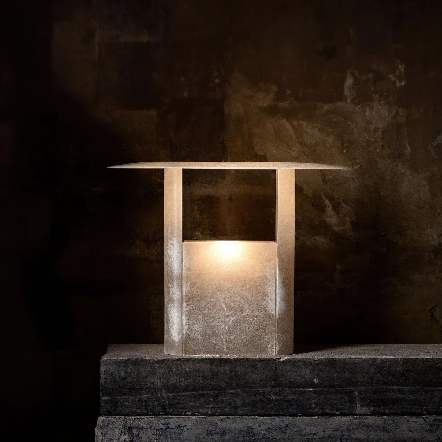 مصباح طاولة بياجيو