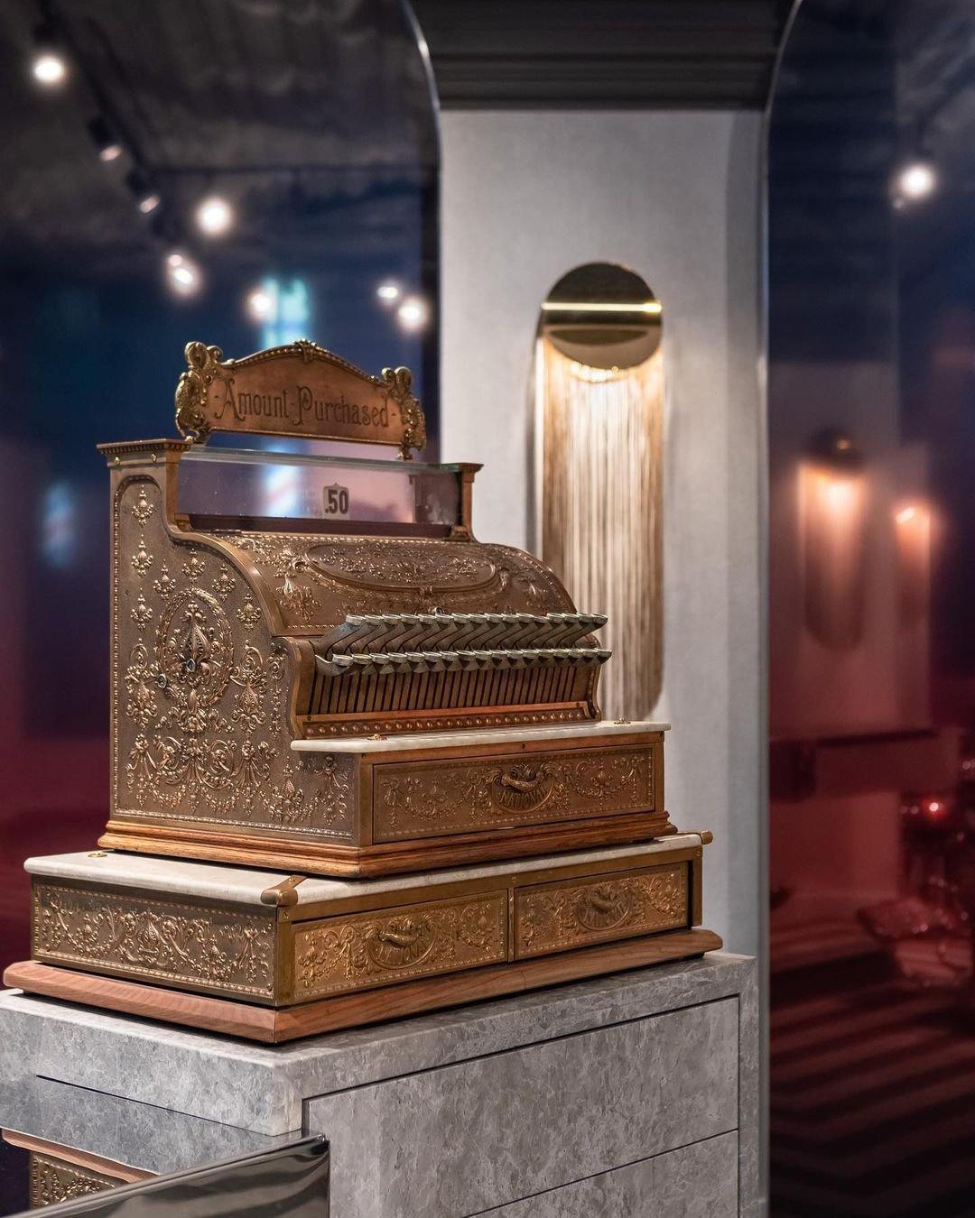 شمعدان حائط سي 