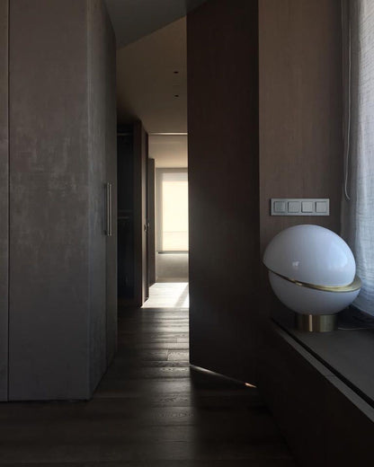 مصباح طاولة هلالي 