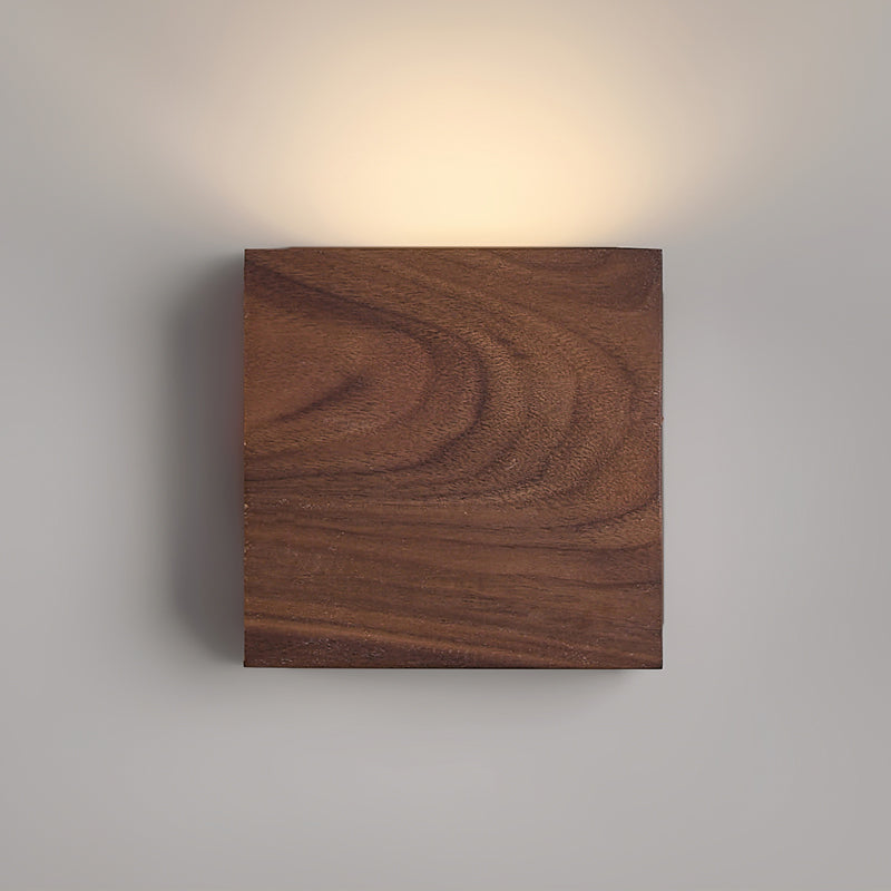 Claudo Wall Lamp