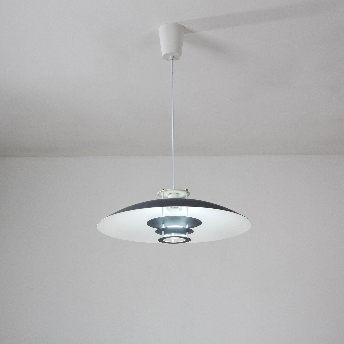 JL 341 Pendant Light