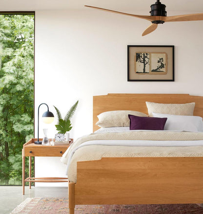 مصباح طاولة من خشب الأرز والطحالب 