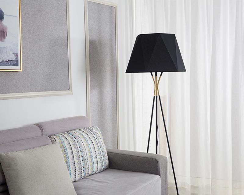 Solitaire Floor Lamp