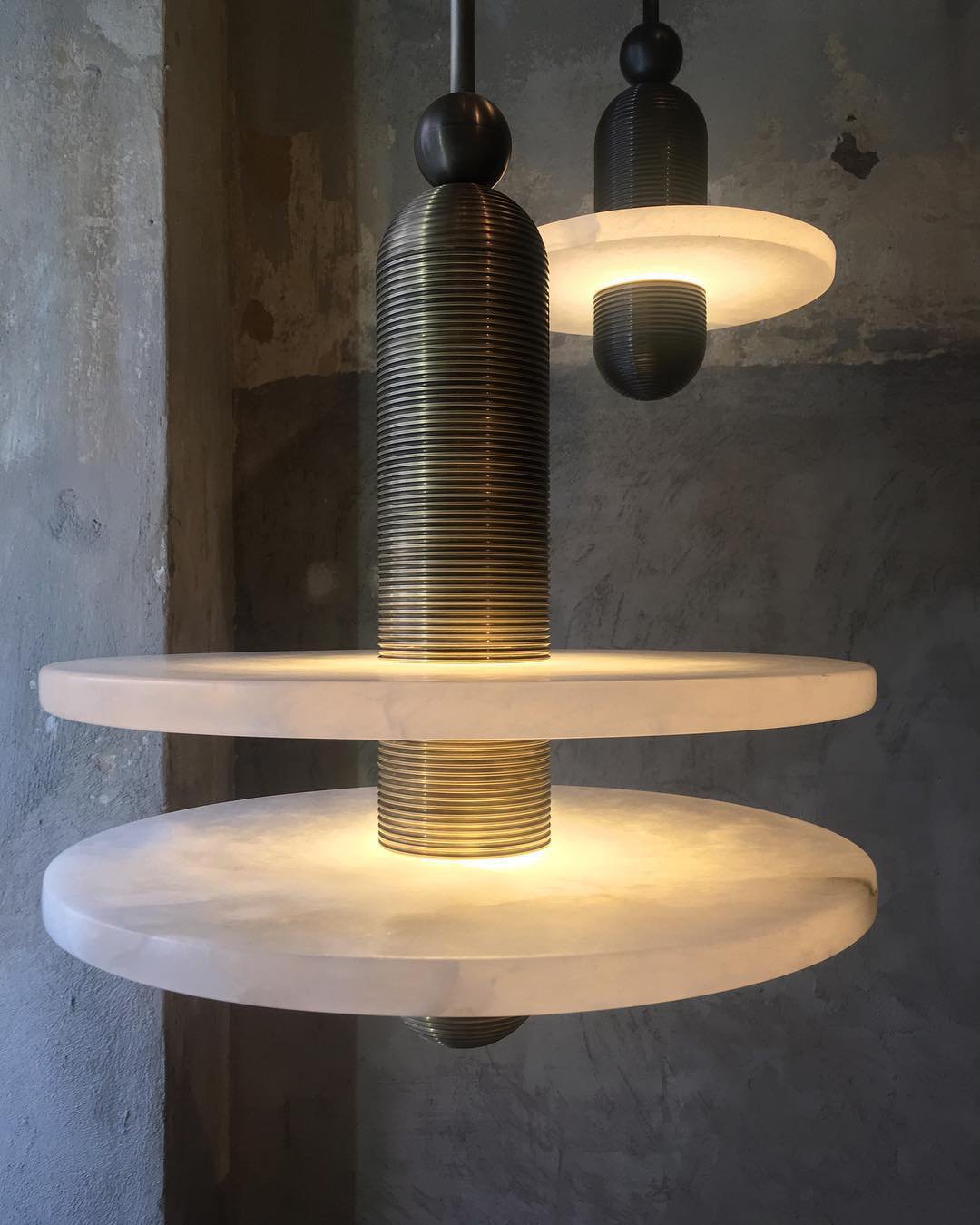 Median Pendant Light