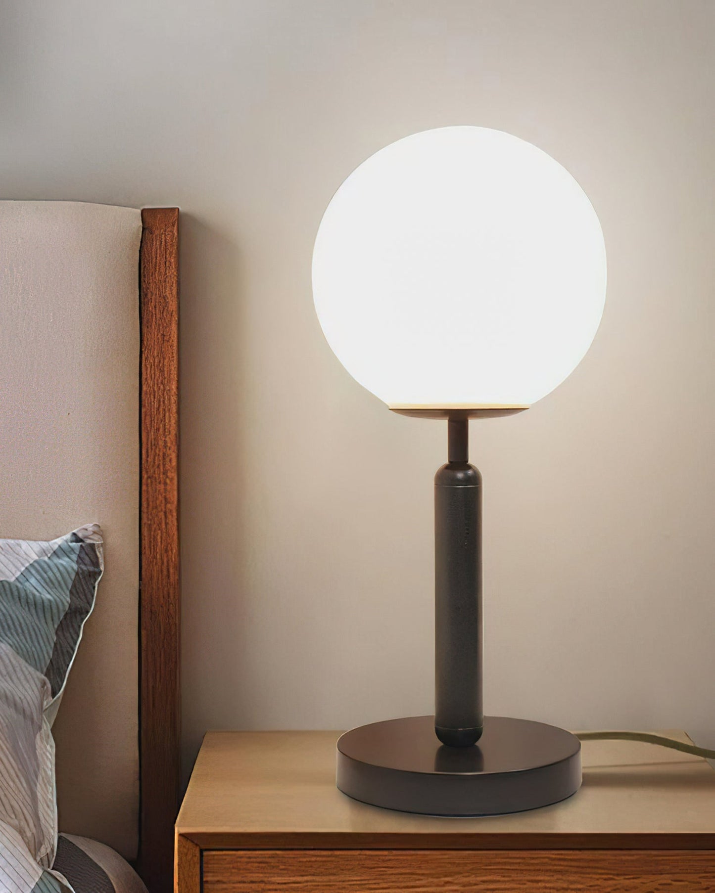 Ecar Table Lamp