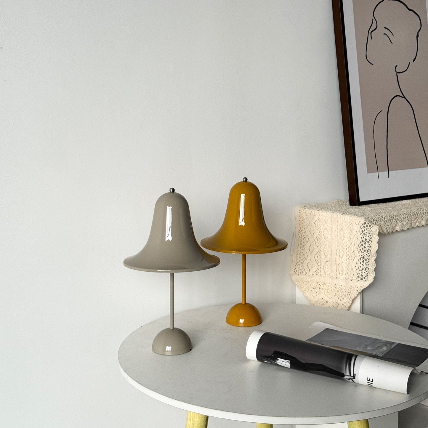 مصباح طاولة بانتوب 