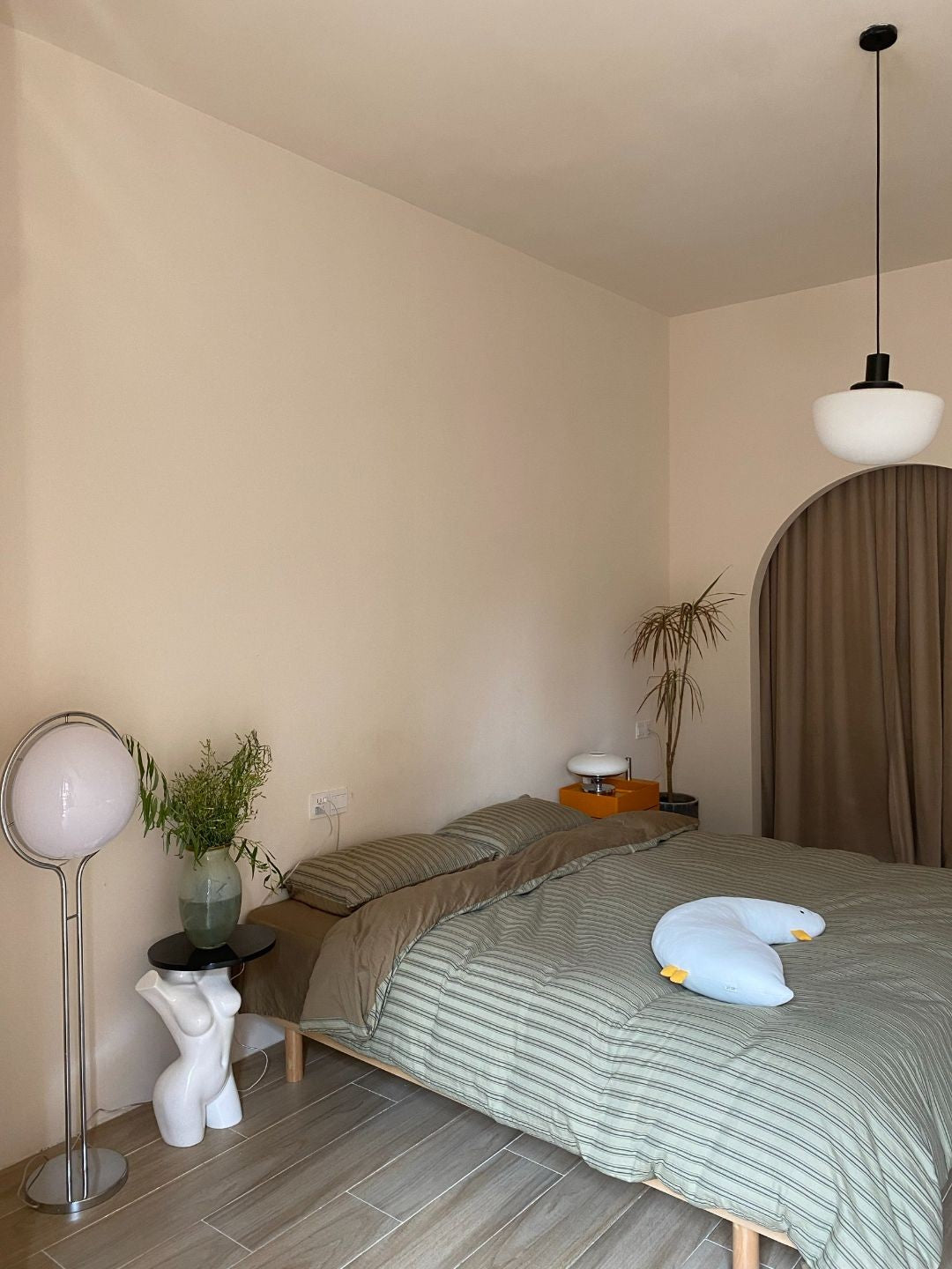 Sierra Floor Lamp