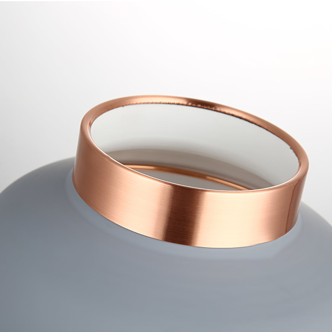 مصباح طاولة شيامبو 