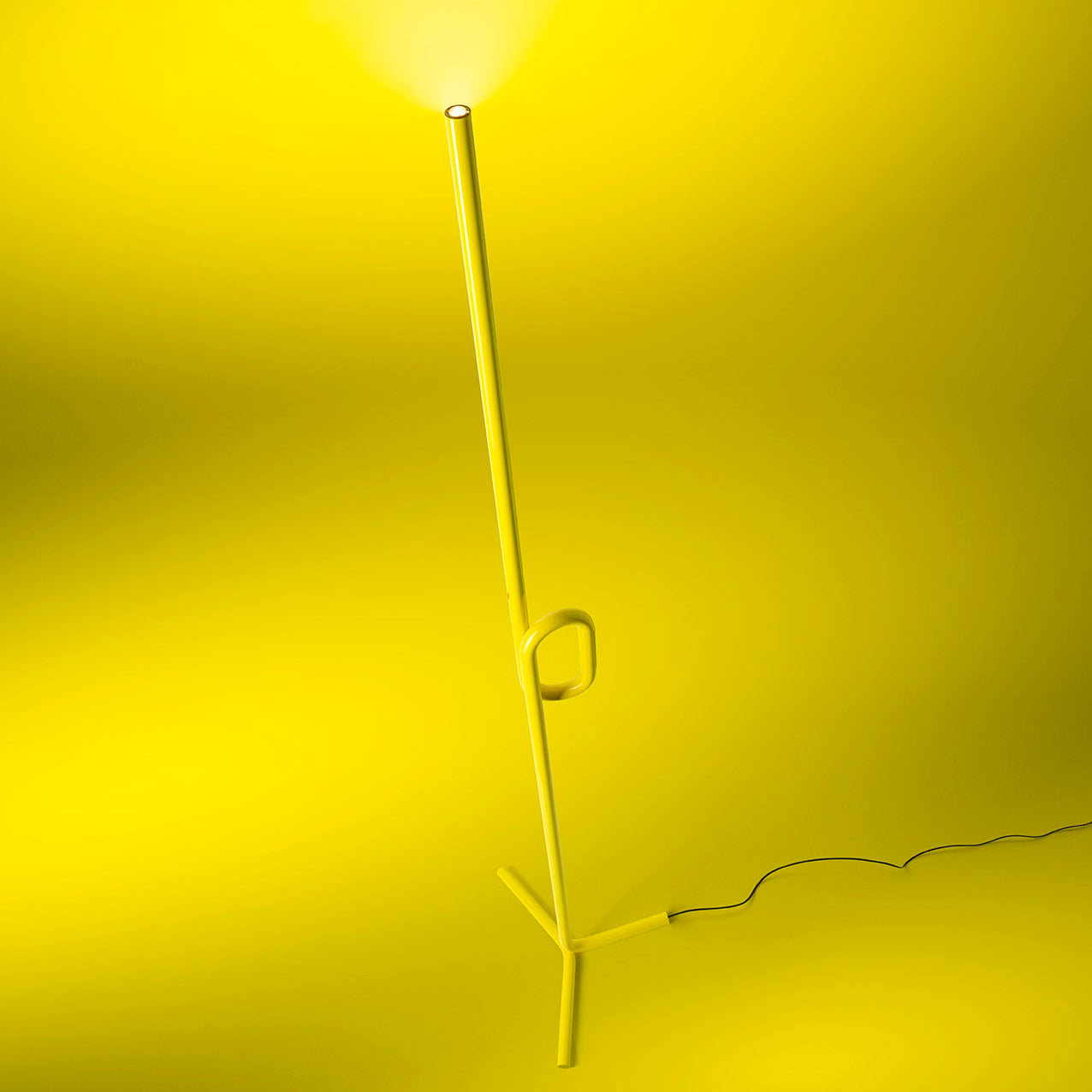 Tobia Floor Lamp