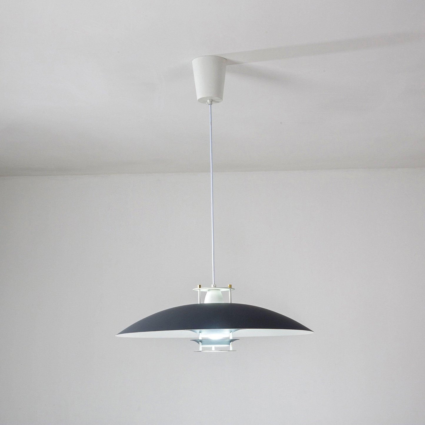 JL 341 Pendant Light