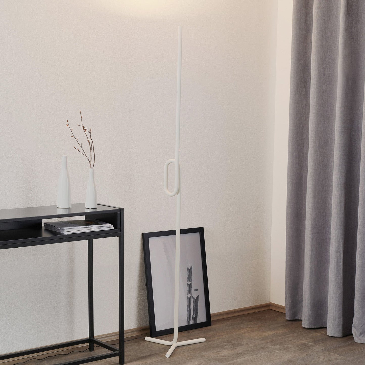 Tobia Floor Lamp