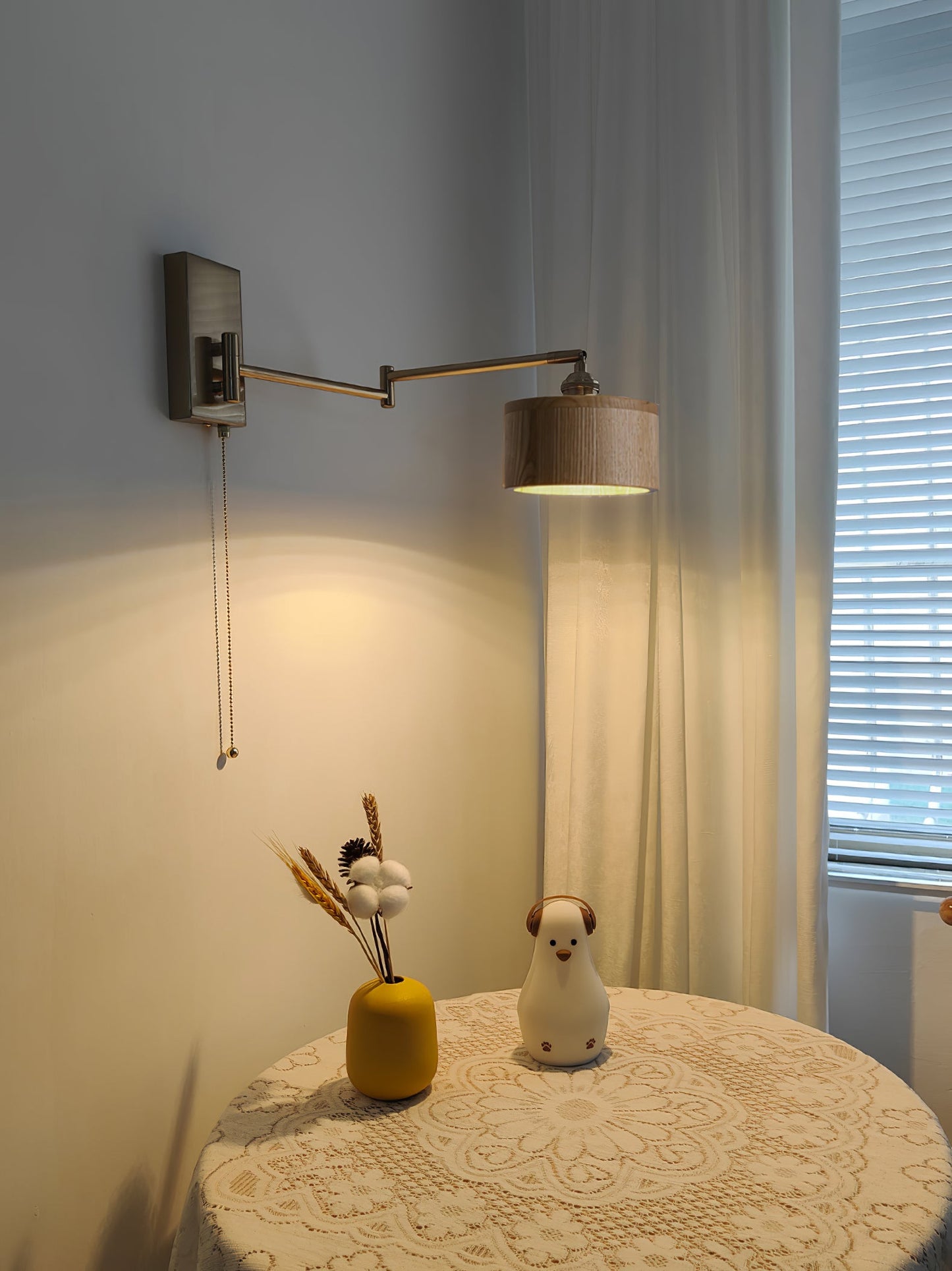 مصباح حائط آفا 