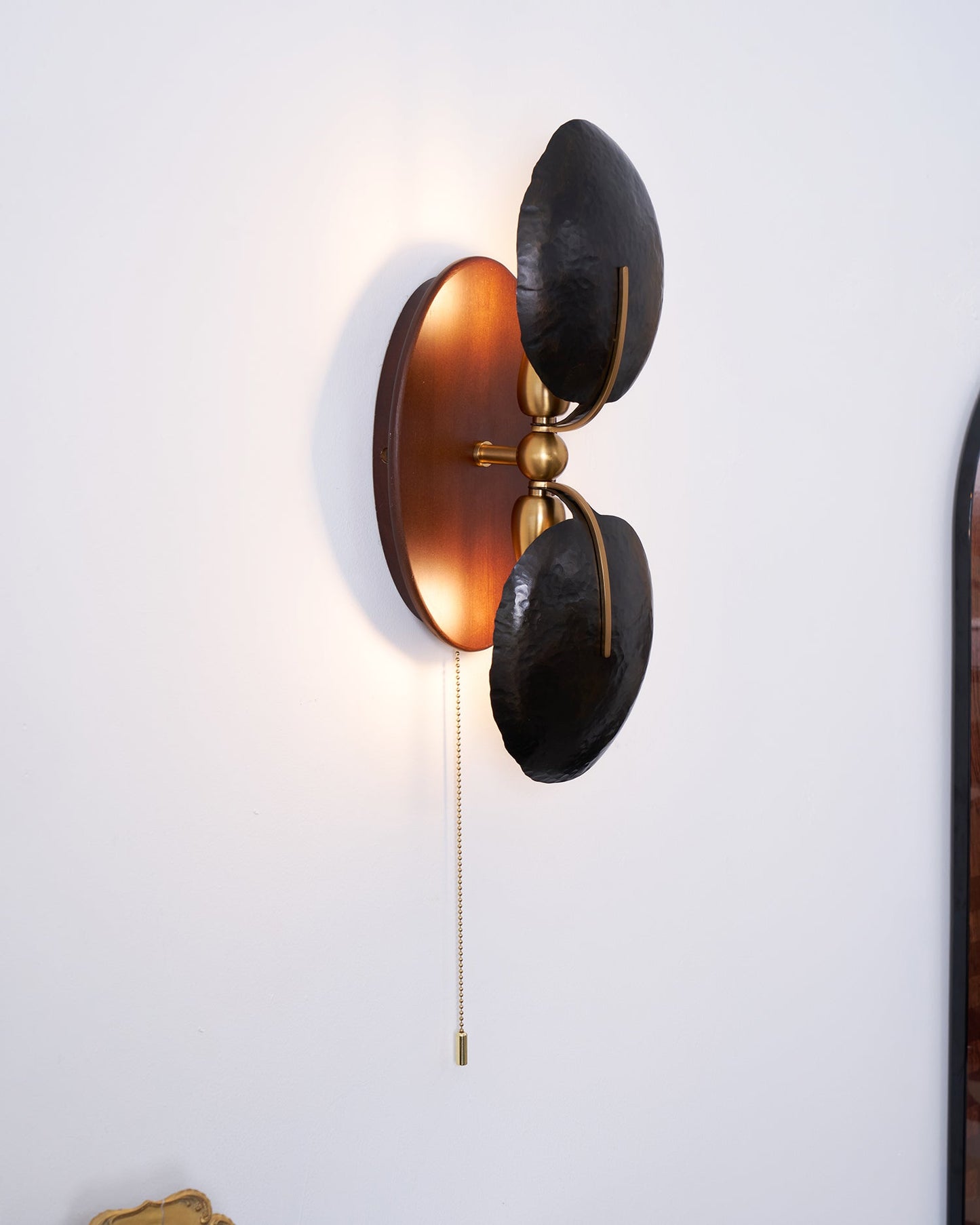 Callisto Wall Lamp