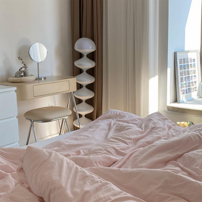 مصباح أرضي على شكل قرع 