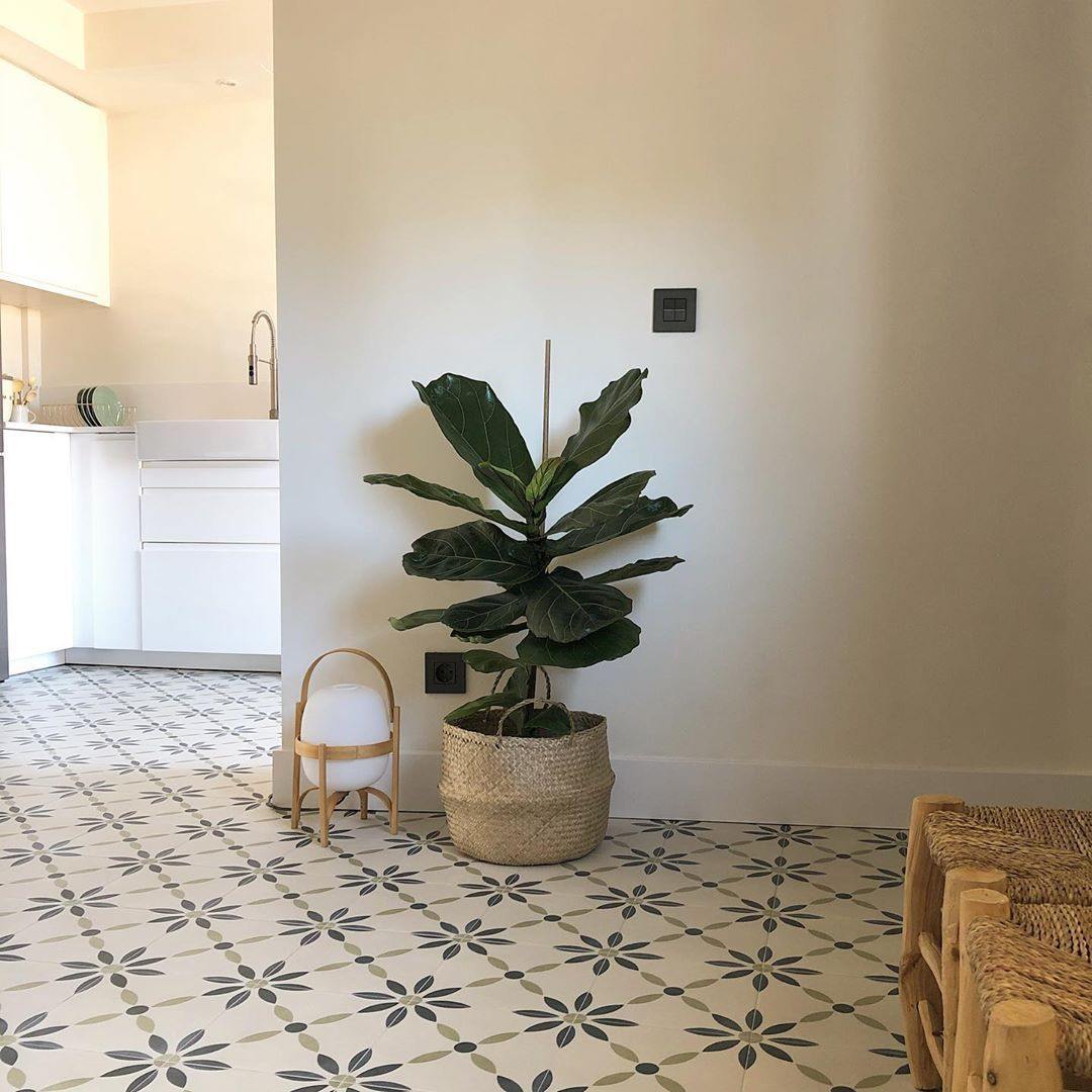 Lantern Glass Table Lamp