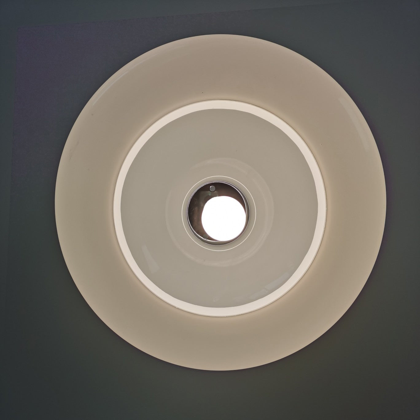 White Glass Pendant Lamp