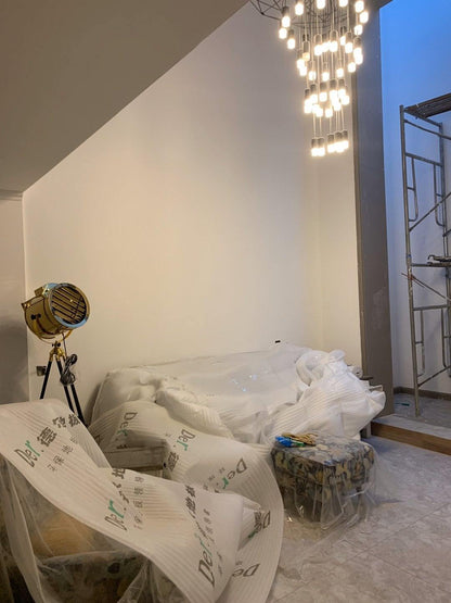 مصباح أرضي ثلاثي القوائم من ألفريد 